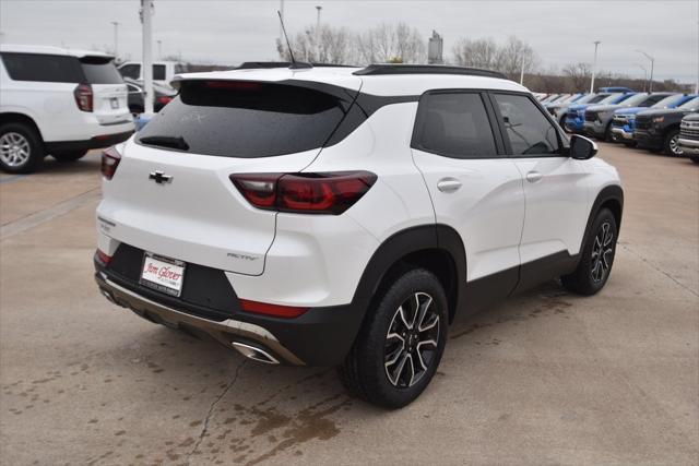 new 2025 Chevrolet TrailBlazer car, priced at $28,230