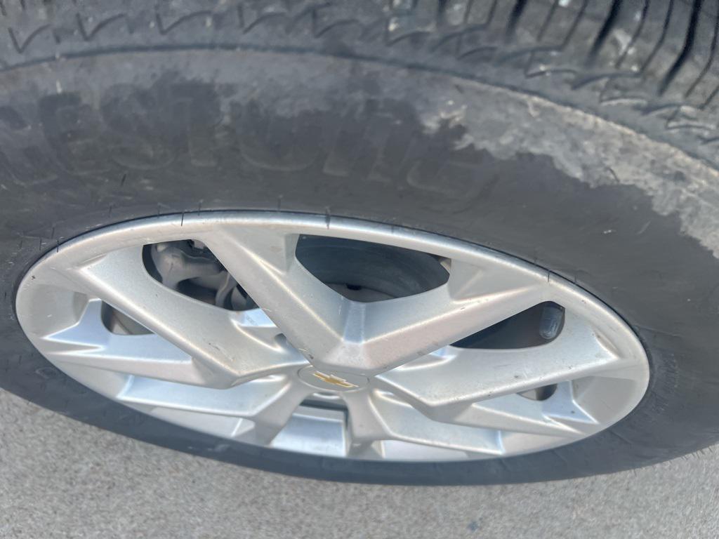 used 2022 Chevrolet Equinox car, priced at $18,250