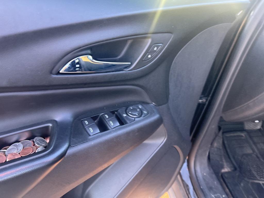 used 2022 Chevrolet Equinox car, priced at $18,250