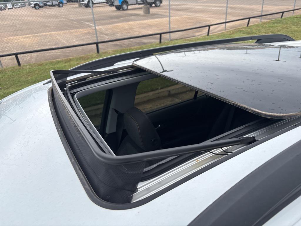 used 2023 Chevrolet Equinox car, priced at $25,752