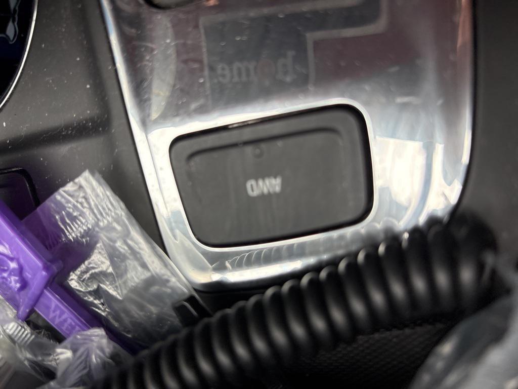 used 2023 Chevrolet Equinox car, priced at $25,752