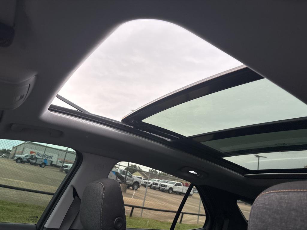 used 2023 Chevrolet Equinox car, priced at $25,752