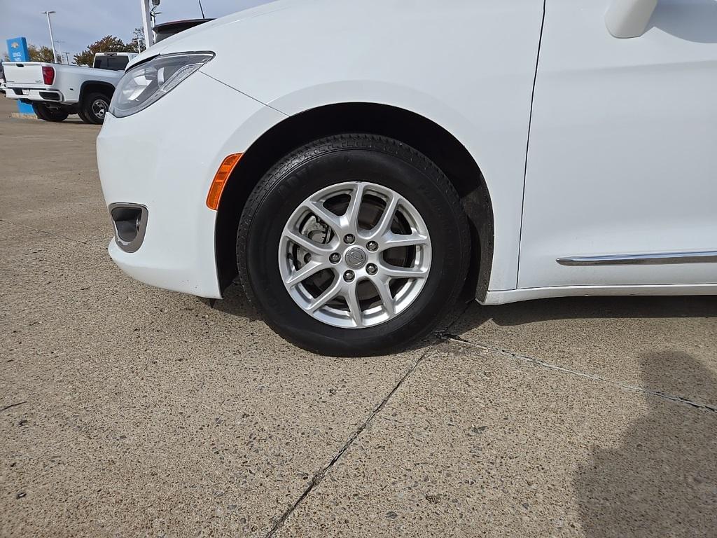 used 2020 Chrysler Pacifica car, priced at $19,500