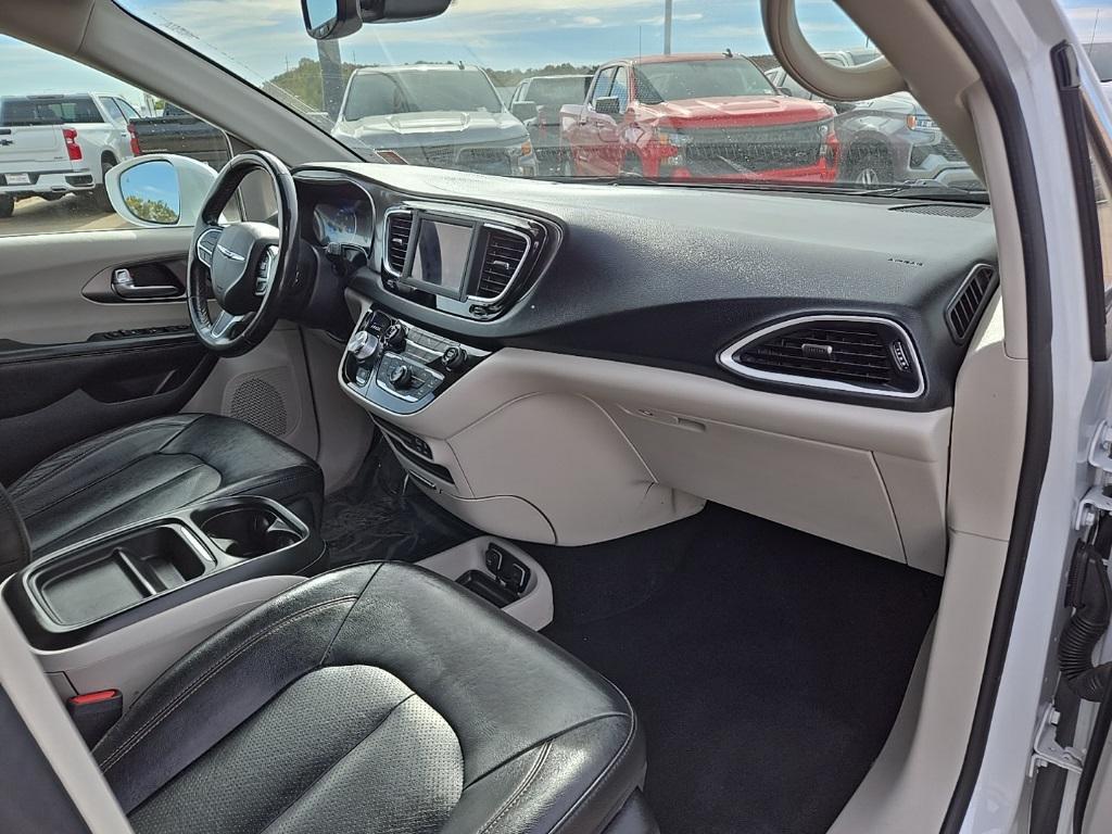 used 2020 Chrysler Pacifica car, priced at $19,500