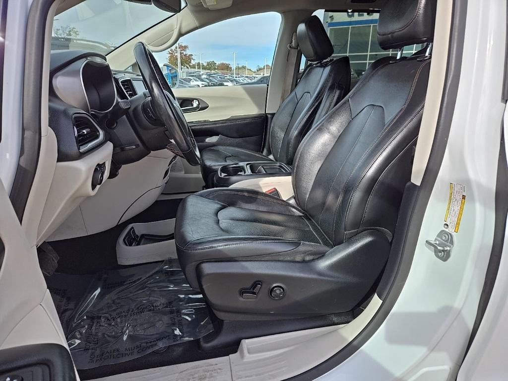 used 2020 Chrysler Pacifica car, priced at $19,500