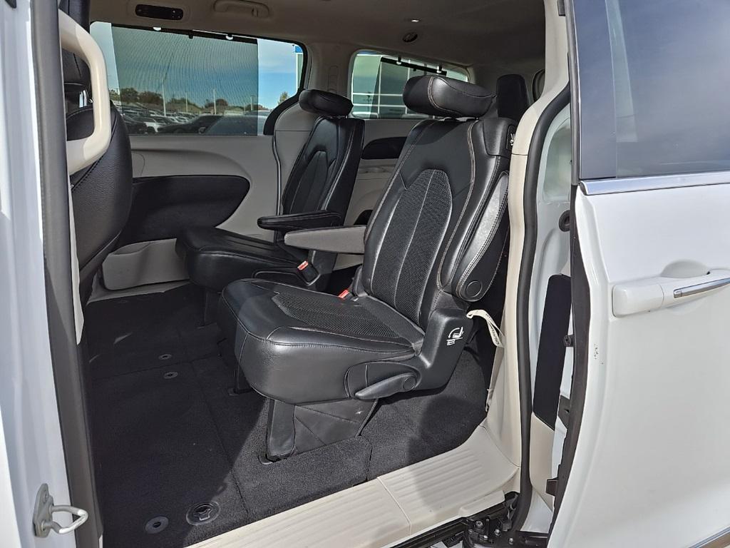 used 2020 Chrysler Pacifica car, priced at $19,500