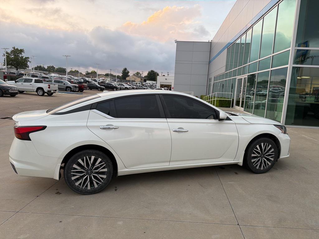 used 2023 Nissan Altima car