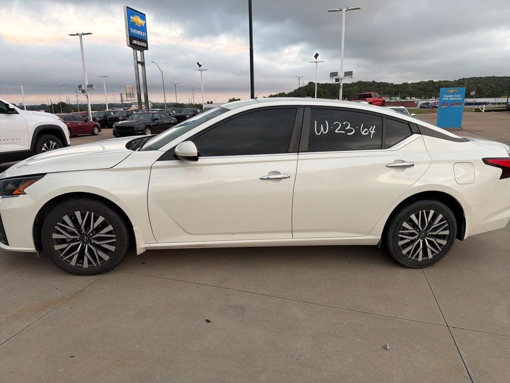 used 2023 Nissan Altima car