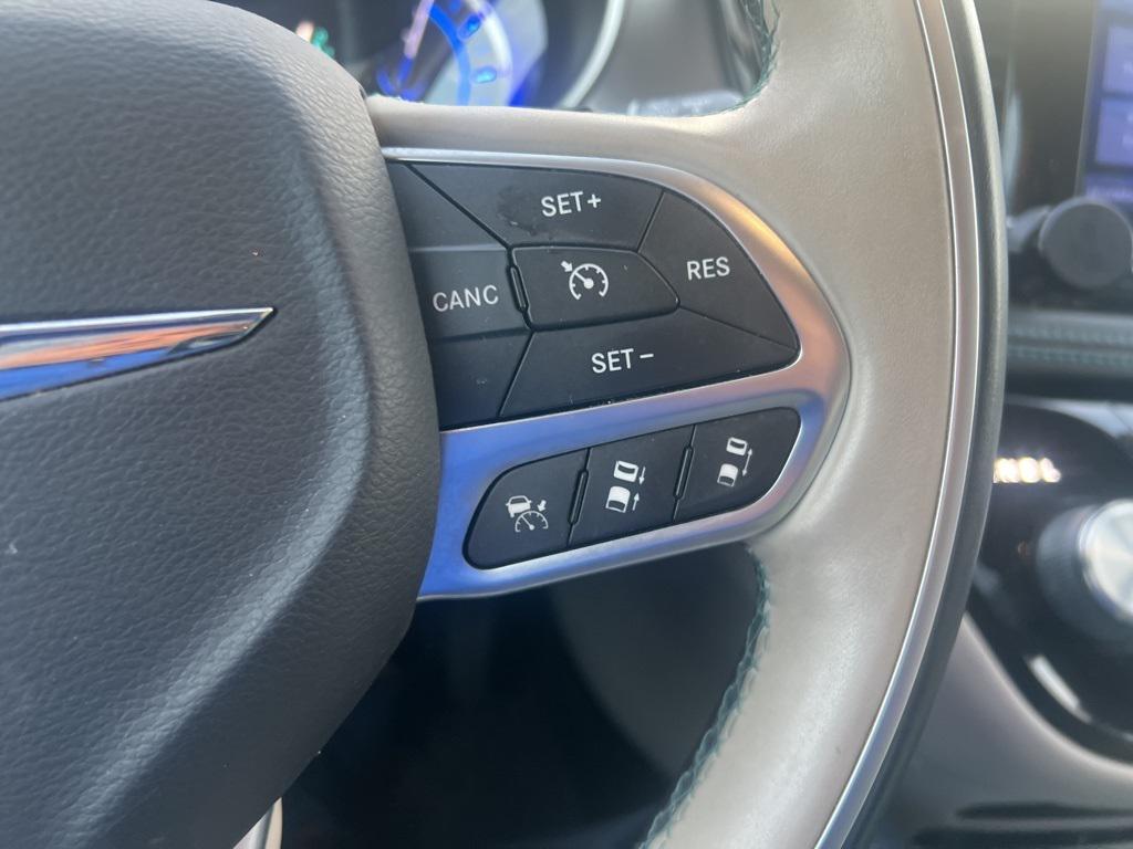 used 2017 Chrysler Pacifica Hybrid car, priced at $18,393