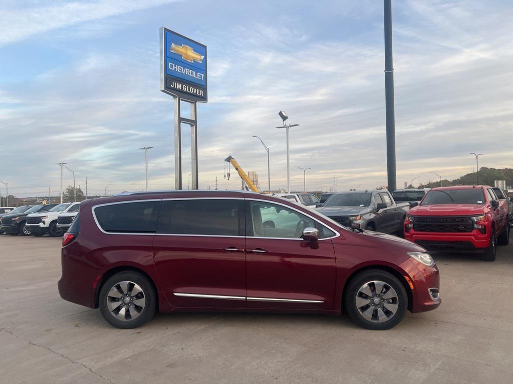 used 2017 Chrysler Pacifica Hybrid car, priced at $18,393