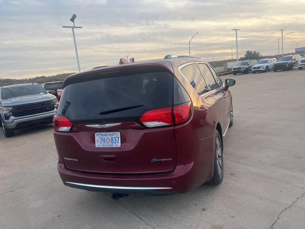 used 2017 Chrysler Pacifica Hybrid car, priced at $18,393