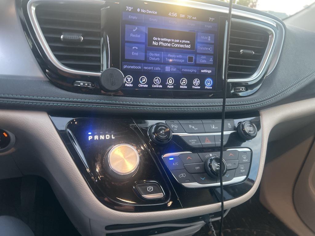 used 2017 Chrysler Pacifica Hybrid car, priced at $18,393