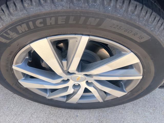 used 2022 Chevrolet Equinox car, priced at $16,850