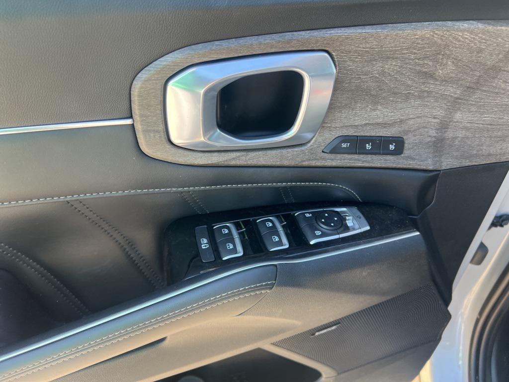 used 2022 Kia Sorento car, priced at $30,697