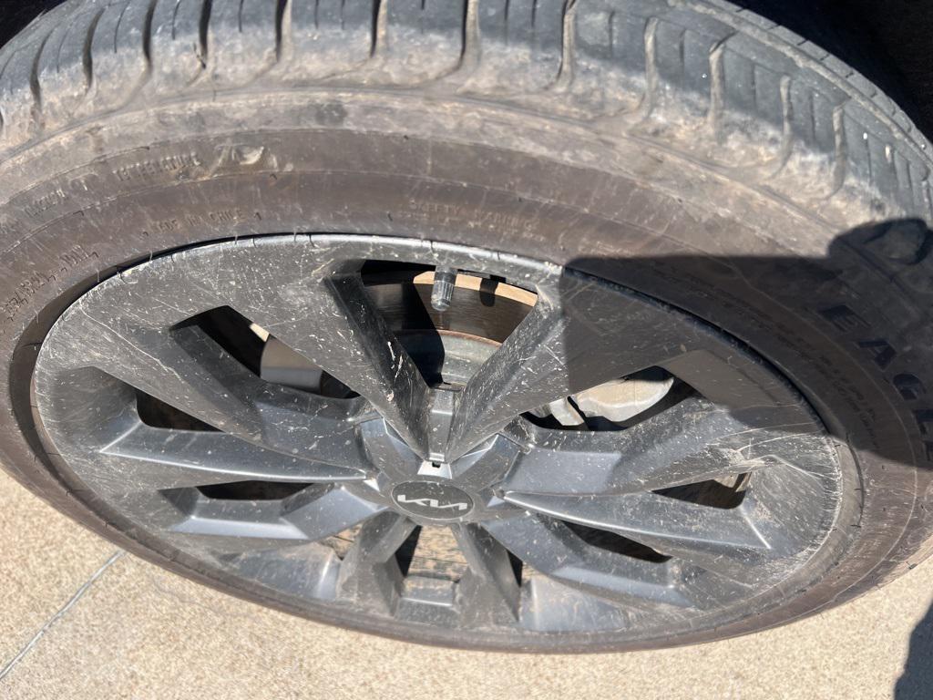 used 2022 Kia Sorento car, priced at $30,697