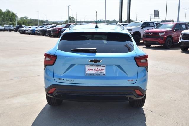 new 2025 Chevrolet Trax car, priced at $27,004