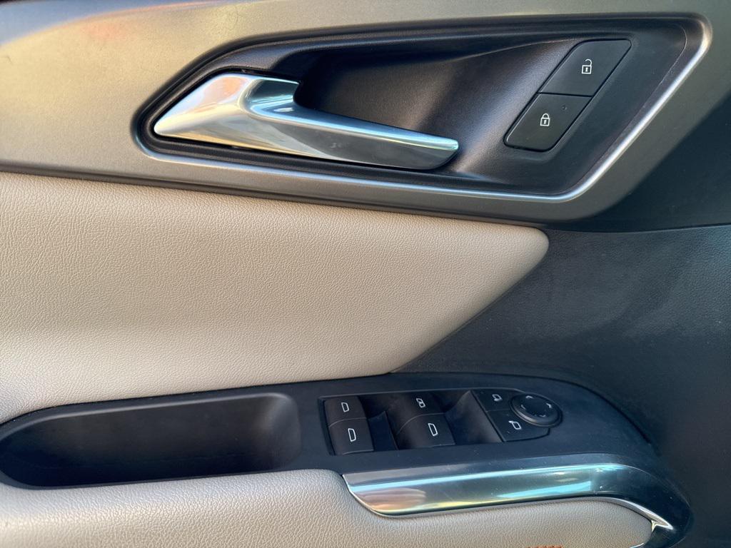 used 2024 Chevrolet Traverse car, priced at $36,500