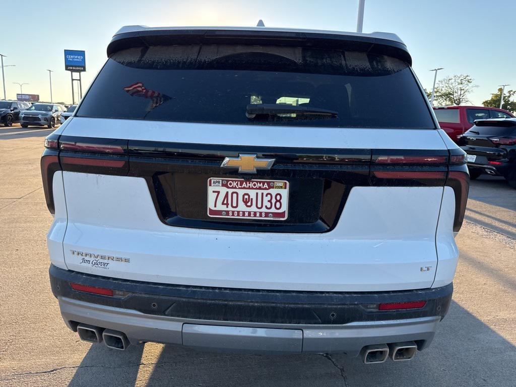 used 2024 Chevrolet Traverse car, priced at $36,500
