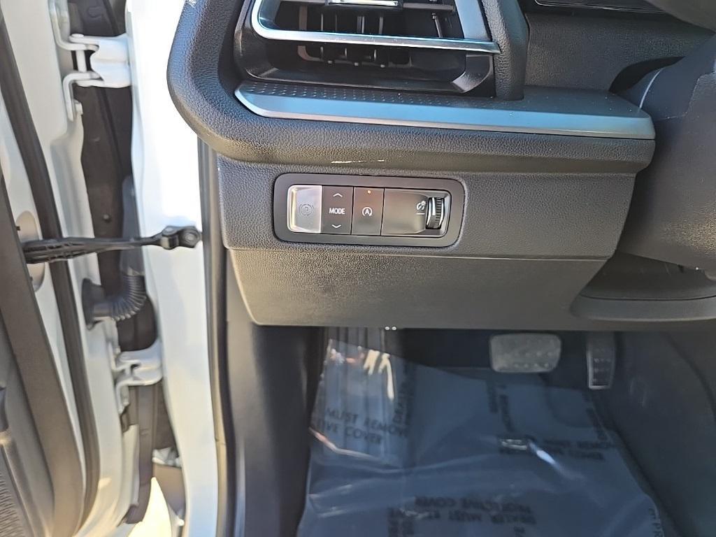 used 2024 Chevrolet Traverse car, priced at $35,850