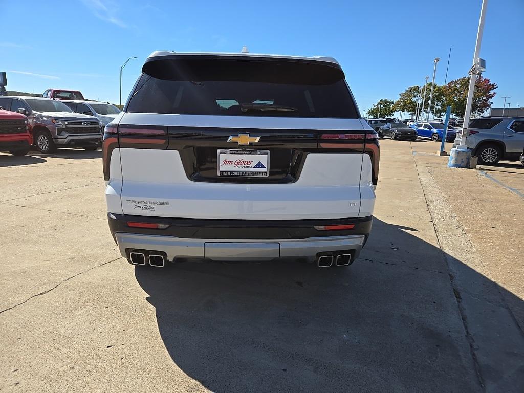 used 2024 Chevrolet Traverse car, priced at $35,850