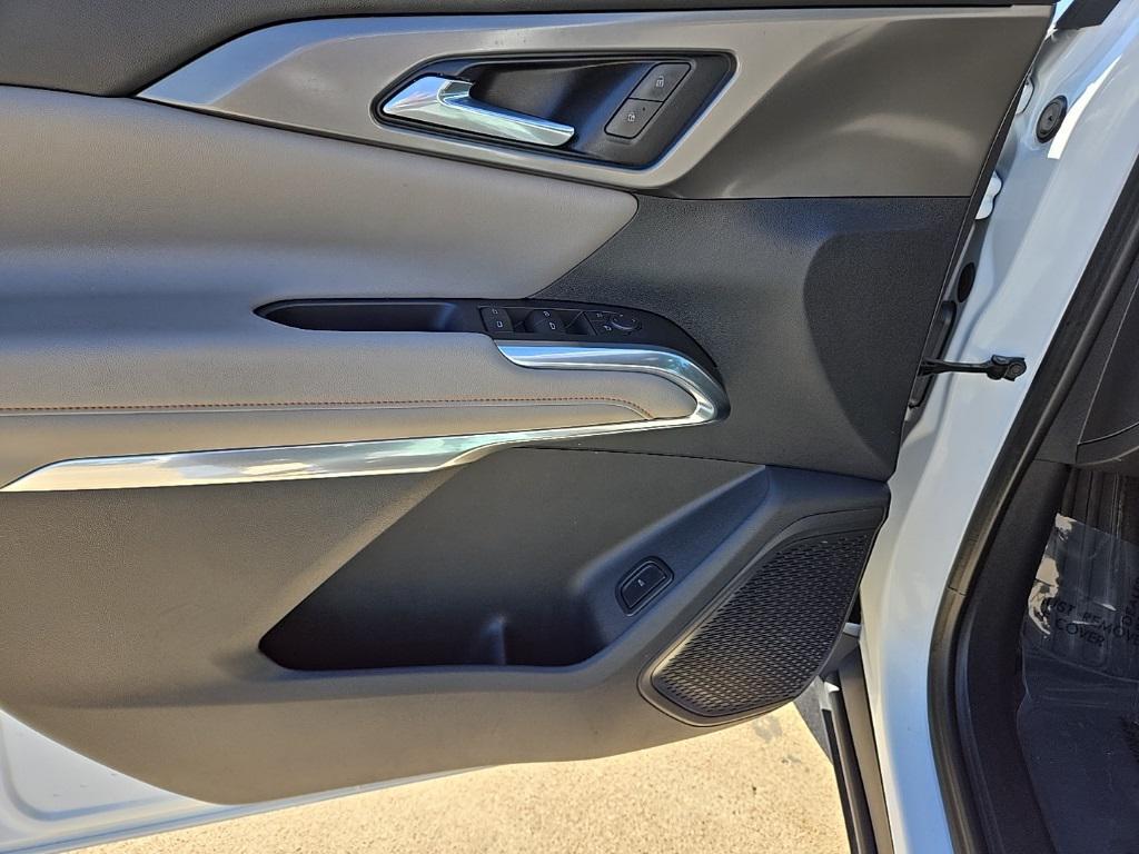 used 2024 Chevrolet Traverse car, priced at $35,850