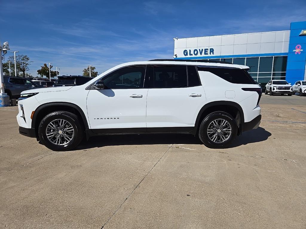 used 2024 Chevrolet Traverse car, priced at $35,850