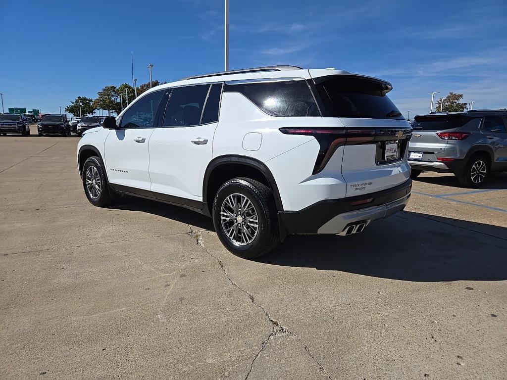 used 2024 Chevrolet Traverse car, priced at $35,850