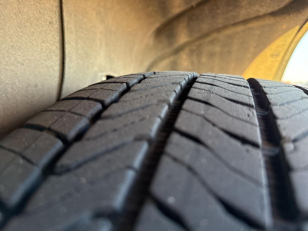 used 2024 Chevrolet Traverse car, priced at $36,500