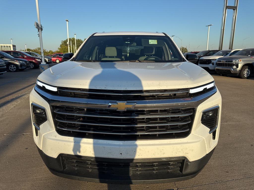 used 2024 Chevrolet Traverse car, priced at $36,500