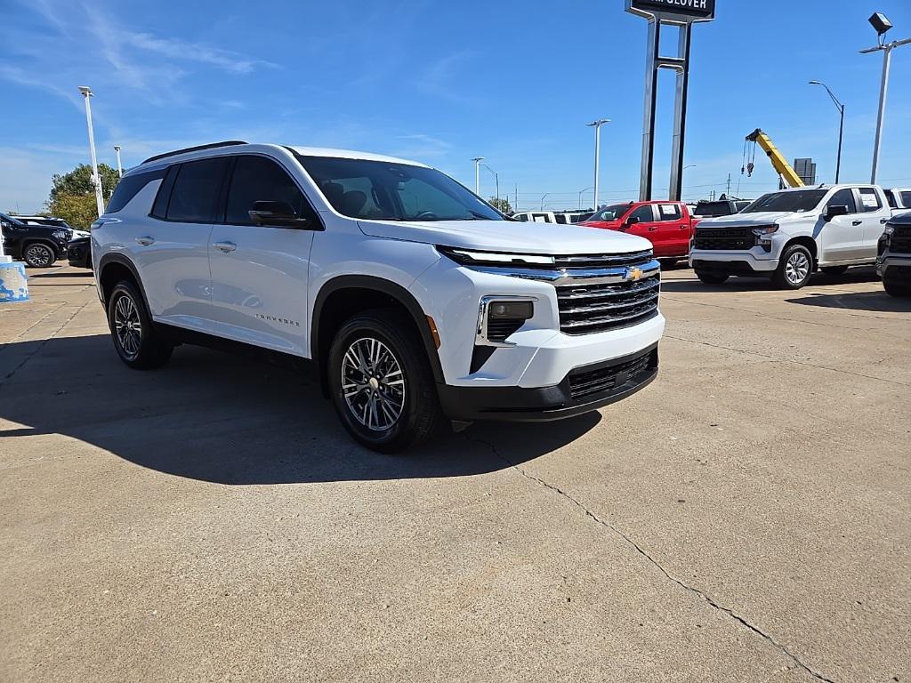 used 2024 Chevrolet Traverse car, priced at $35,850