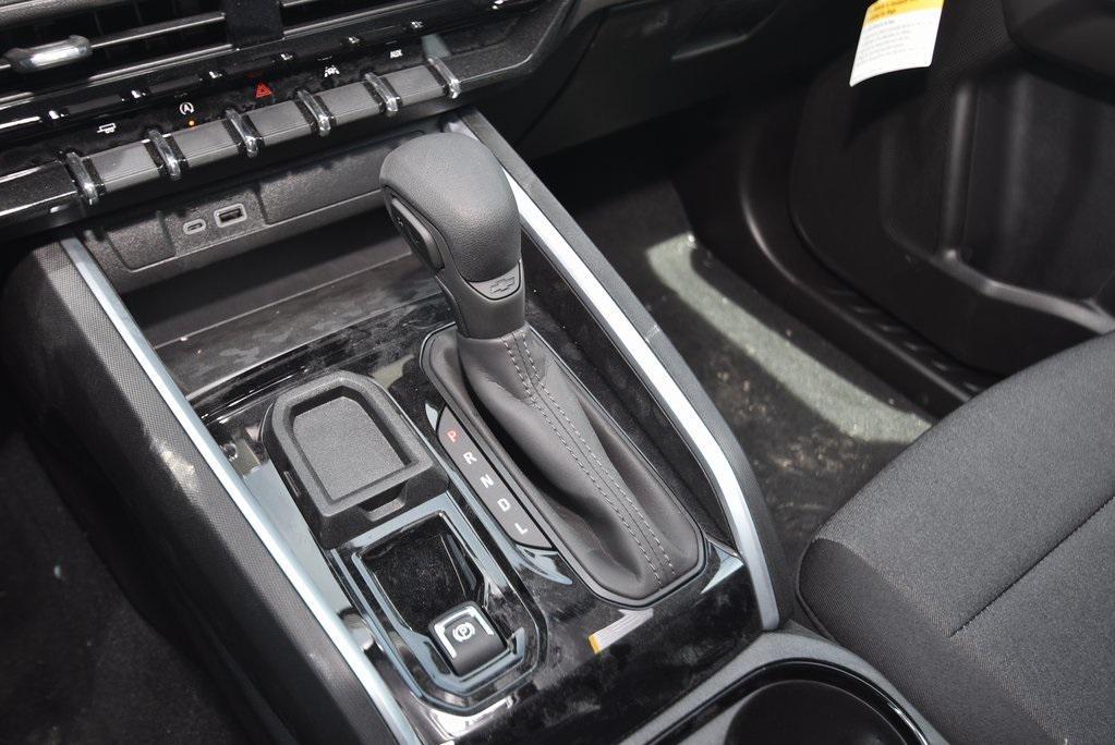 new 2025 Chevrolet Colorado car, priced at $33,525