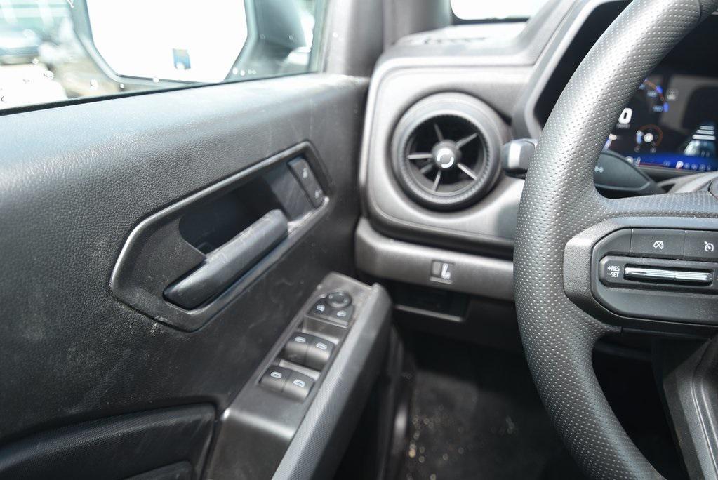 new 2025 Chevrolet Colorado car, priced at $33,525
