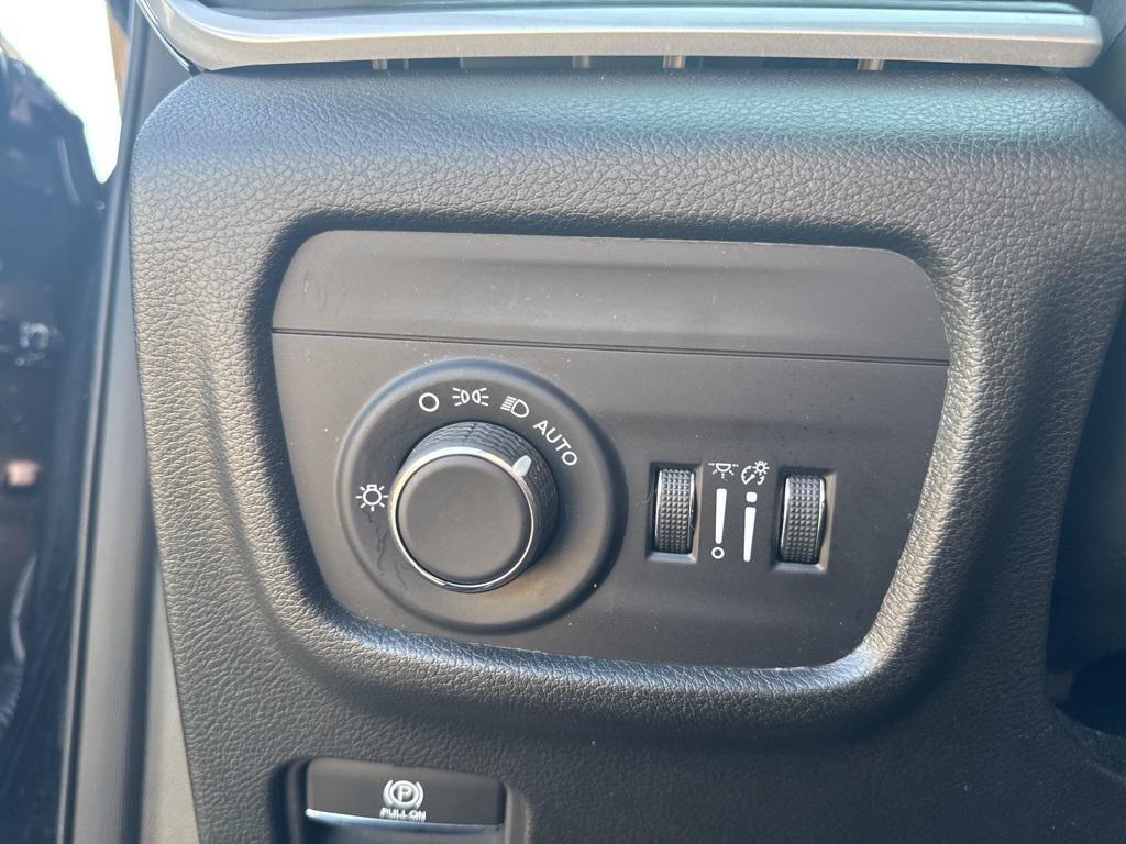 used 2025 Jeep Grand Cherokee L car, priced at $43,169
