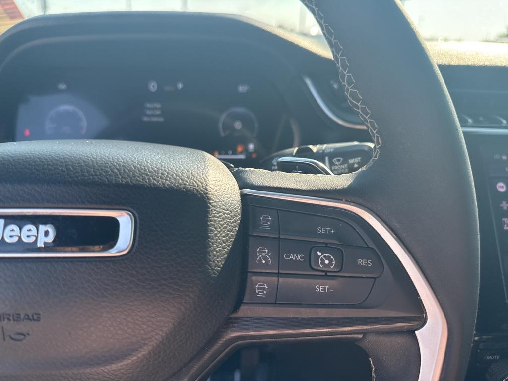used 2025 Jeep Grand Cherokee L car, priced at $43,169