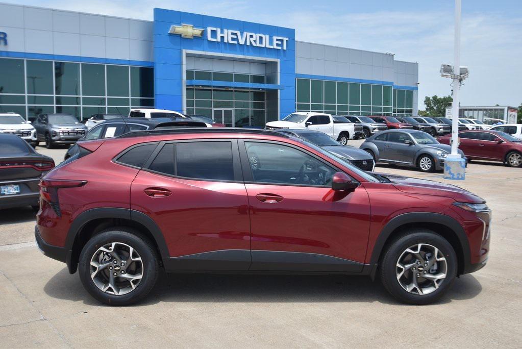 new 2025 Chevrolet Trax car, priced at $23,994