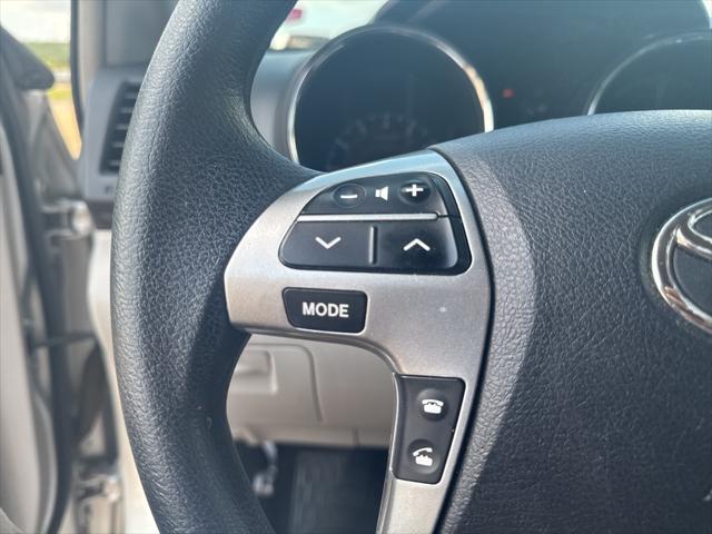 used 2013 Toyota Highlander car, priced at $12,400