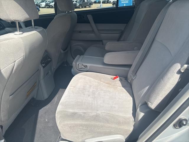 used 2013 Toyota Highlander car, priced at $12,400
