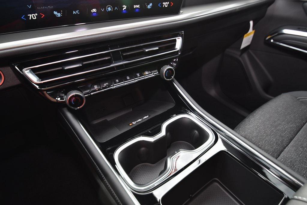 new 2026 Chevrolet Traverse car, priced at $42,890