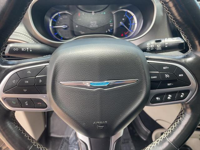 used 2021 Chrysler Pacifica Hybrid car, priced at $25,850