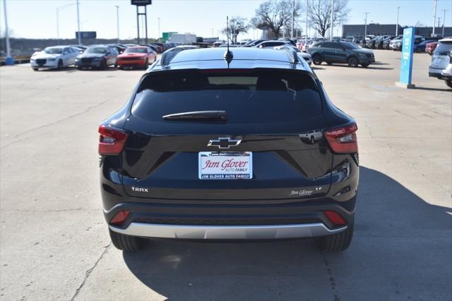 new 2025 Chevrolet Trax car, priced at $23,994