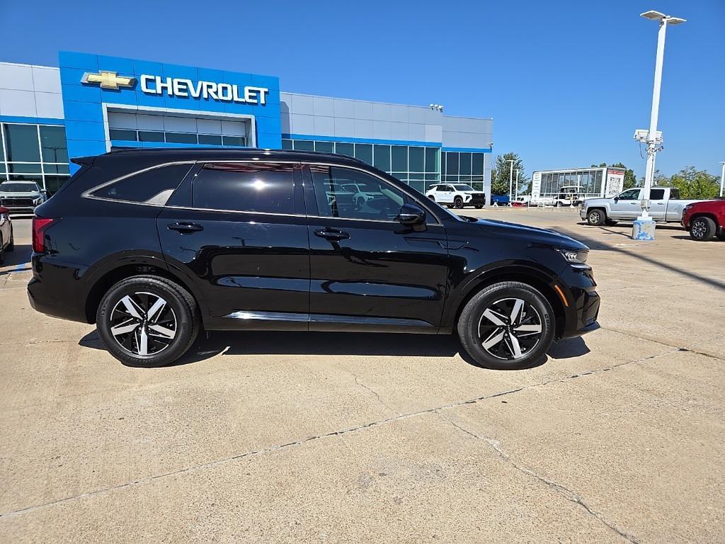 used 2023 Kia Sorento car, priced at $30,856
