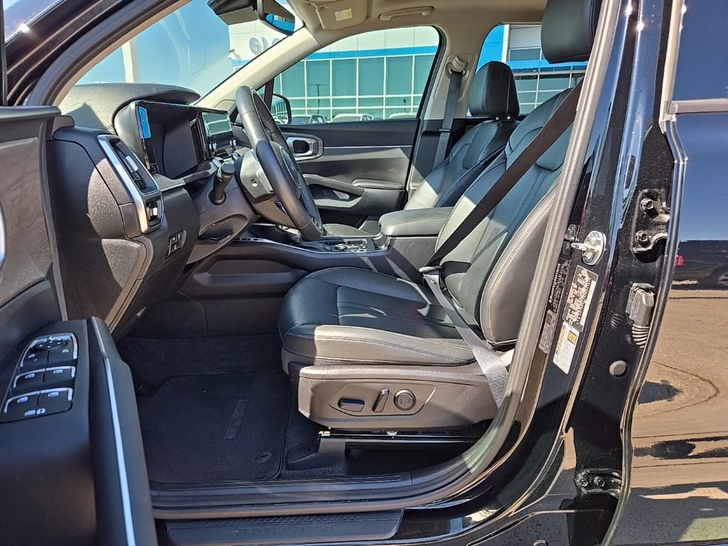 used 2023 Kia Sorento car, priced at $30,856