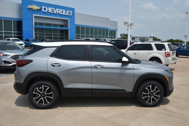 new 2025 Chevrolet TrailBlazer car, priced at $28,335