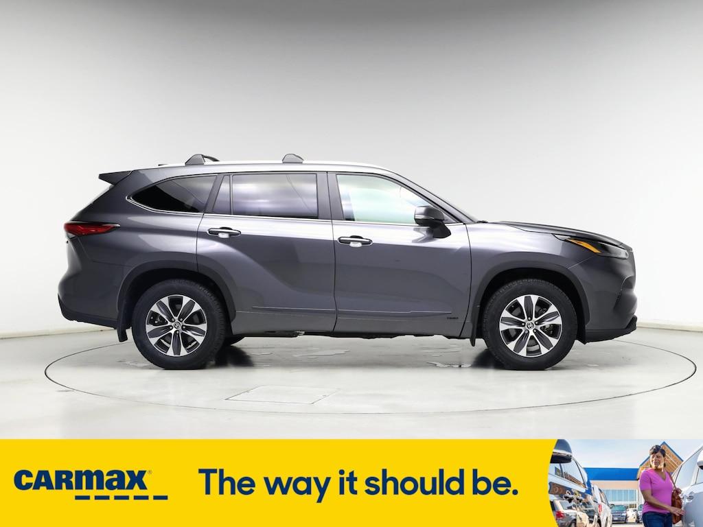 used 2023 Toyota Highlander Hybrid car, priced at $46,998