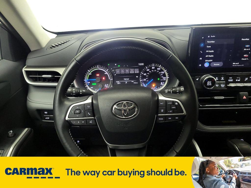used 2023 Toyota Highlander Hybrid car, priced at $46,998