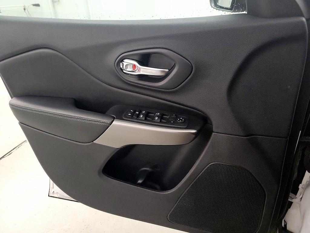 used 2020 Jeep Cherokee car, priced at $18,998