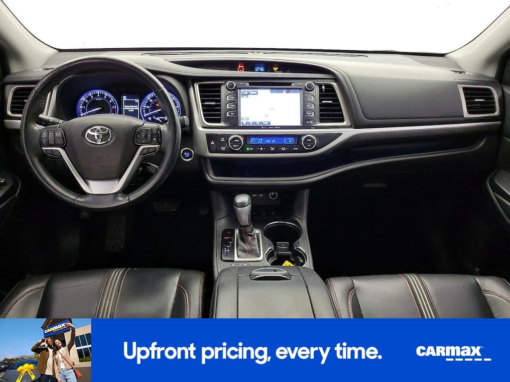 used 2019 Toyota Highlander car, priced at $30,998