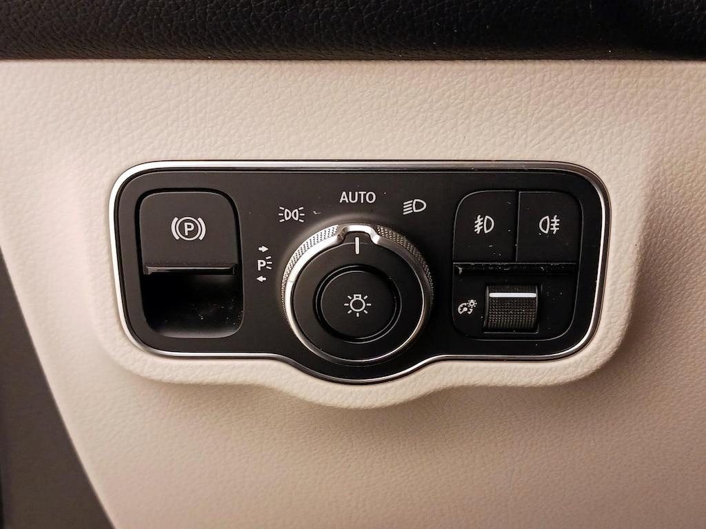 used 2022 Mercedes-Benz GLB 250 car, priced at $33,998