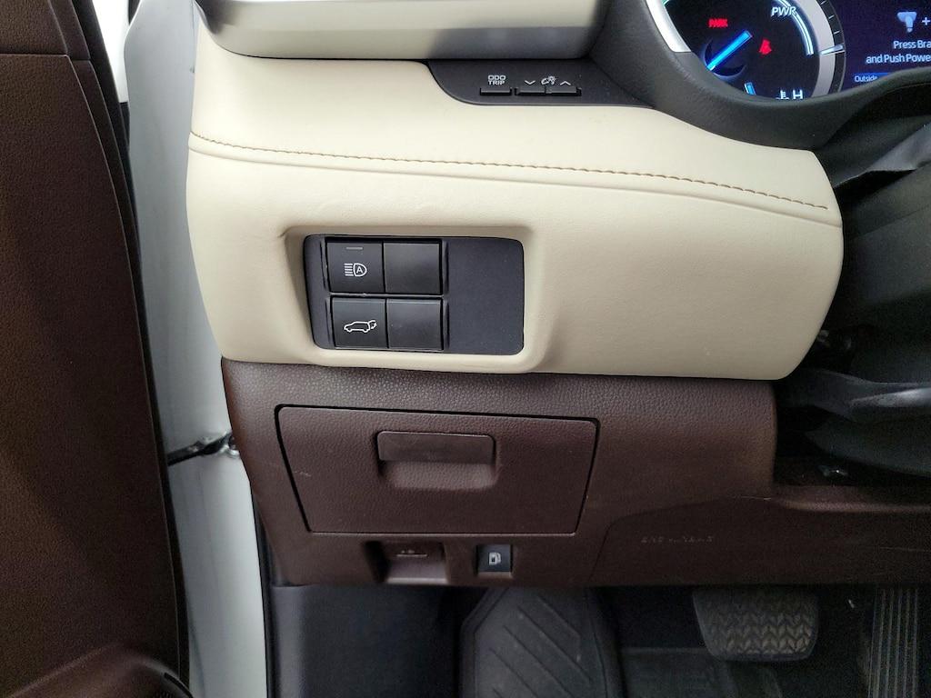 used 2021 Toyota Highlander Hybrid car, priced at $36,998