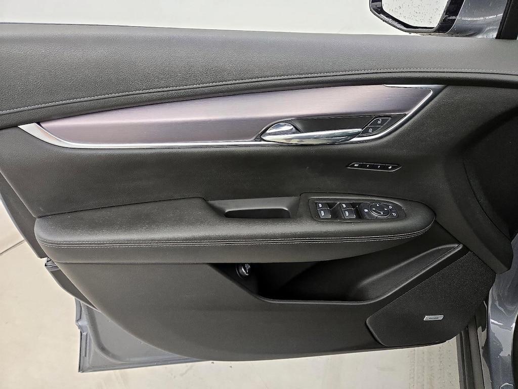 used 2021 Cadillac XT6 car, priced at $30,998